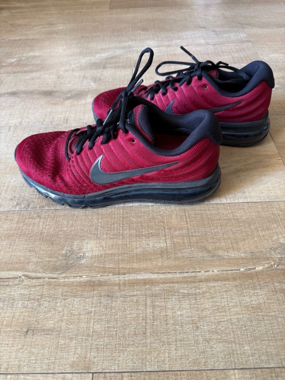 Nike Air Max 2017 size 8 Team Red Black Men's Sneakers streetwear activewear